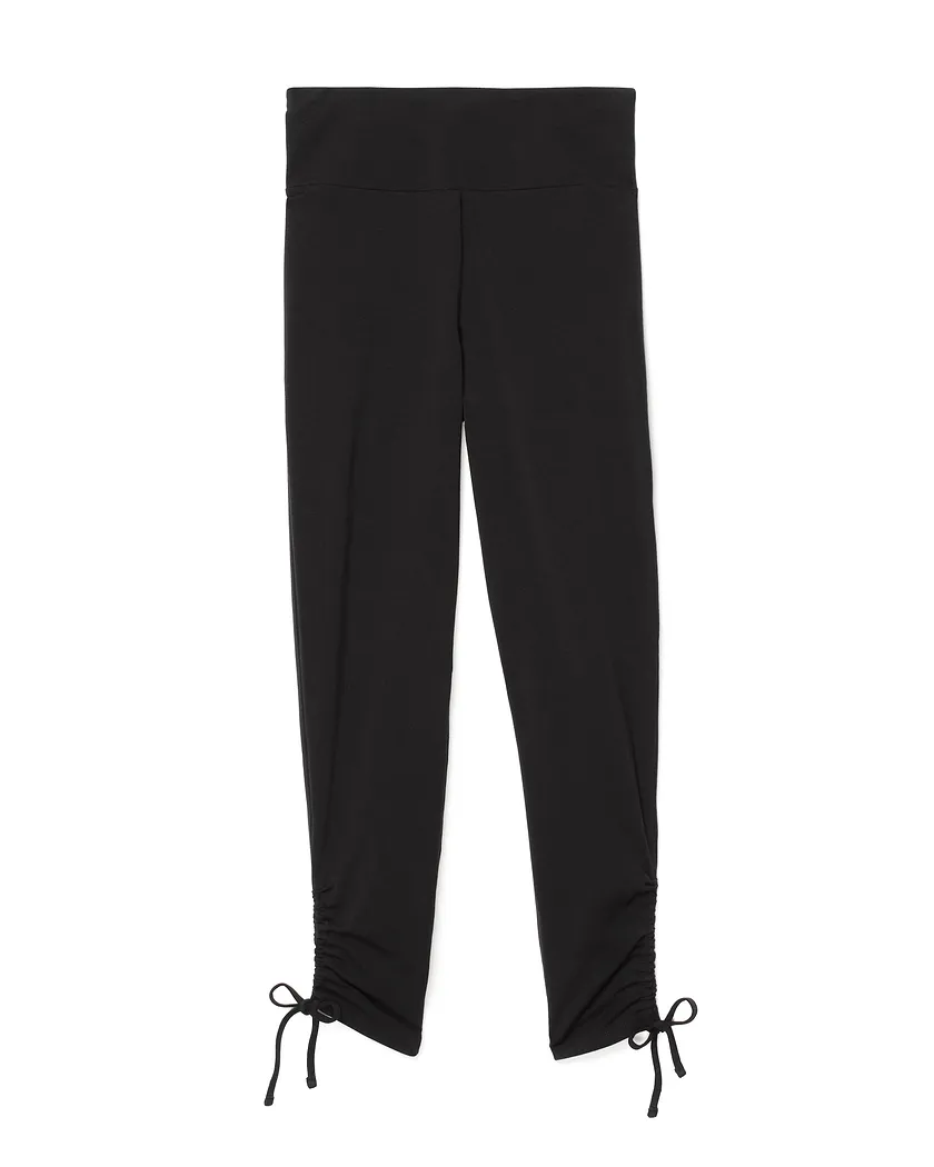 Daisy Black lounge bundle Still 3