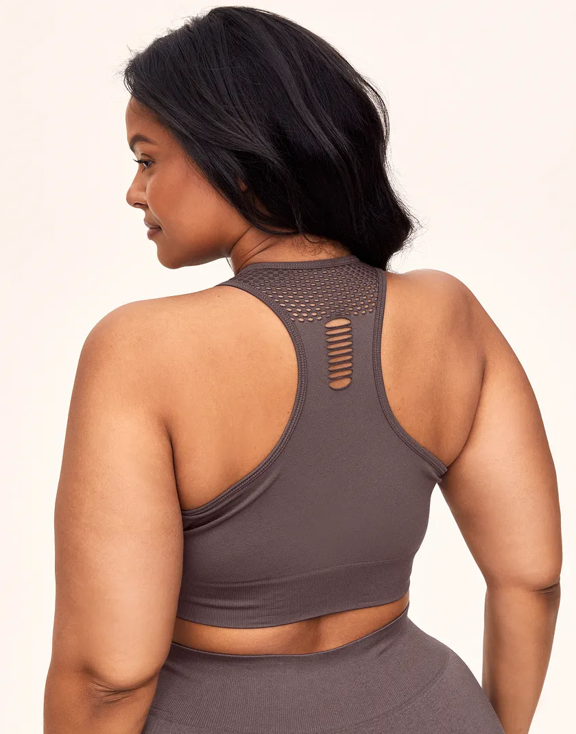 Skylar Seamless Bra Gray Plus Lined activewear bundle Model 6