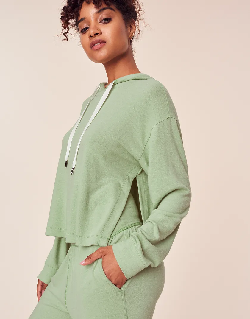 Jilianne Medium Green Unlined lounge bundle Model 4