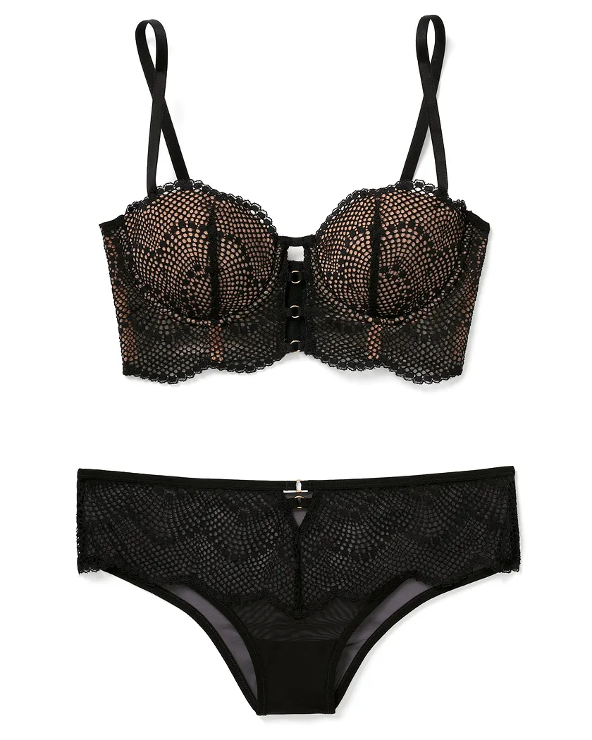 Margaritte Black 2 Push Up bra bundle Still 3