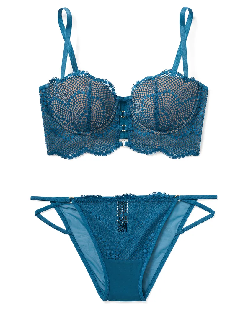 Margaritte Dark Blue 4 Push Up bra bundle Still 2