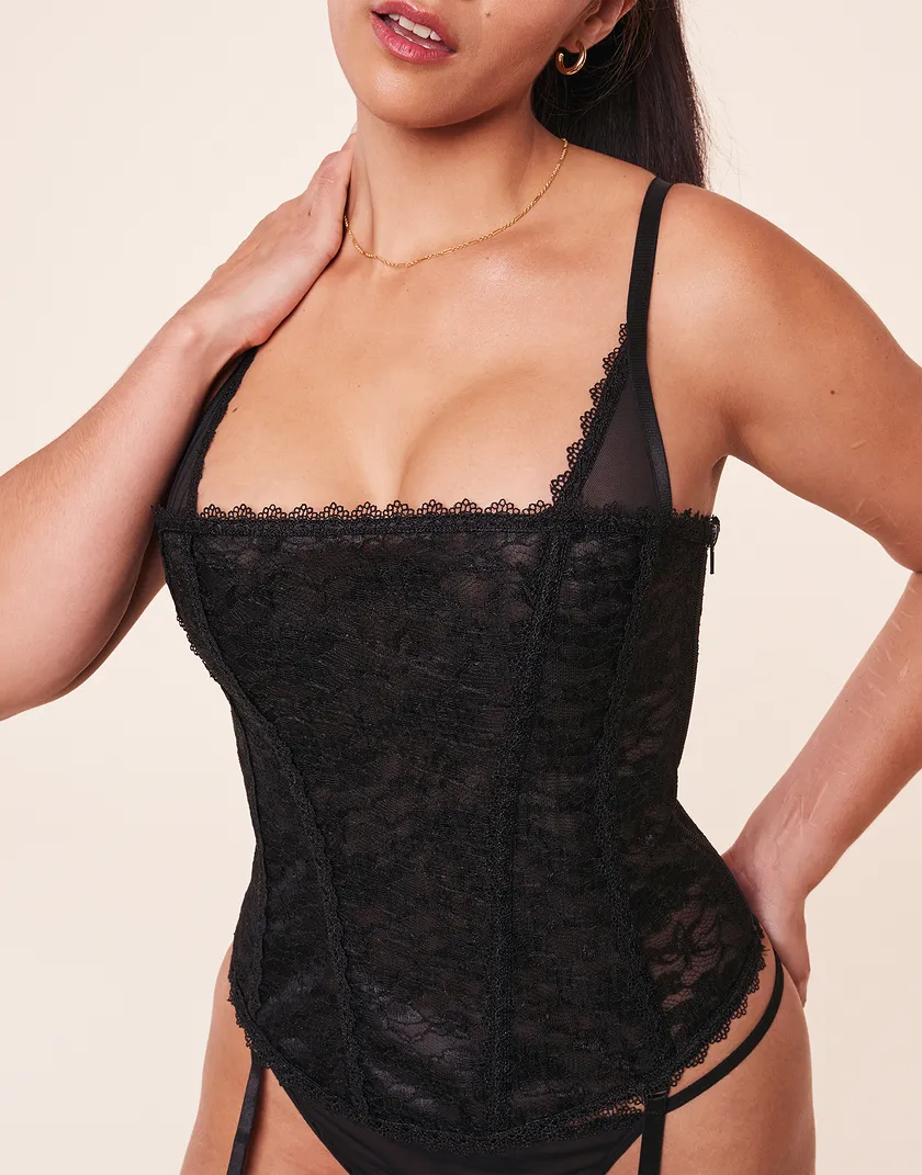 Vira Black Plus corset bundle Model 5