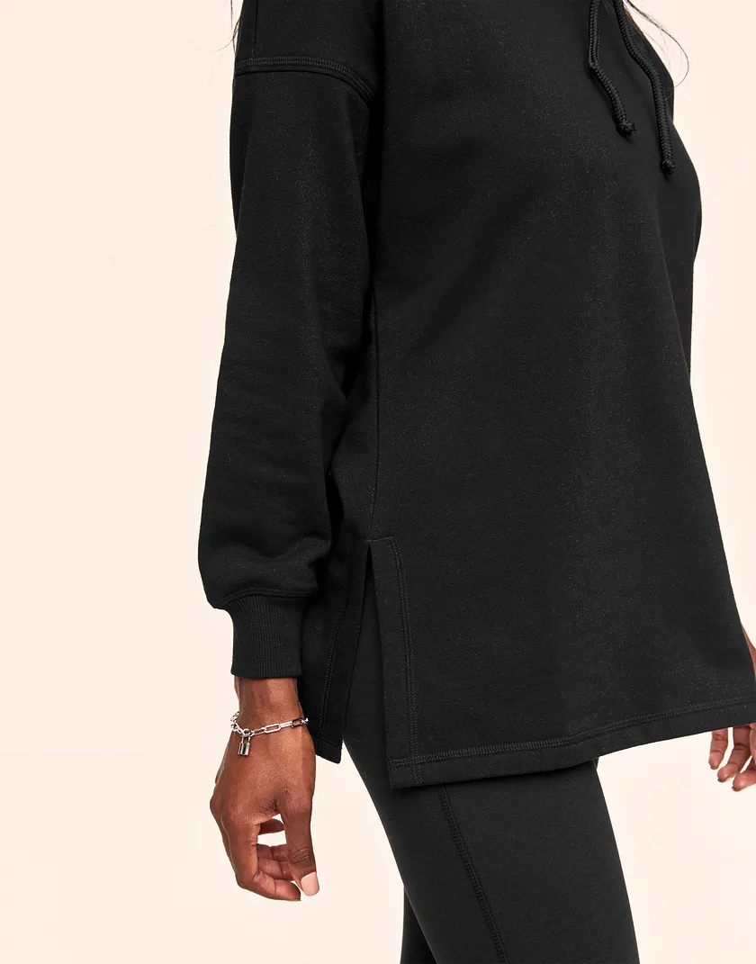 Cate Black lounge bundle Model 3
