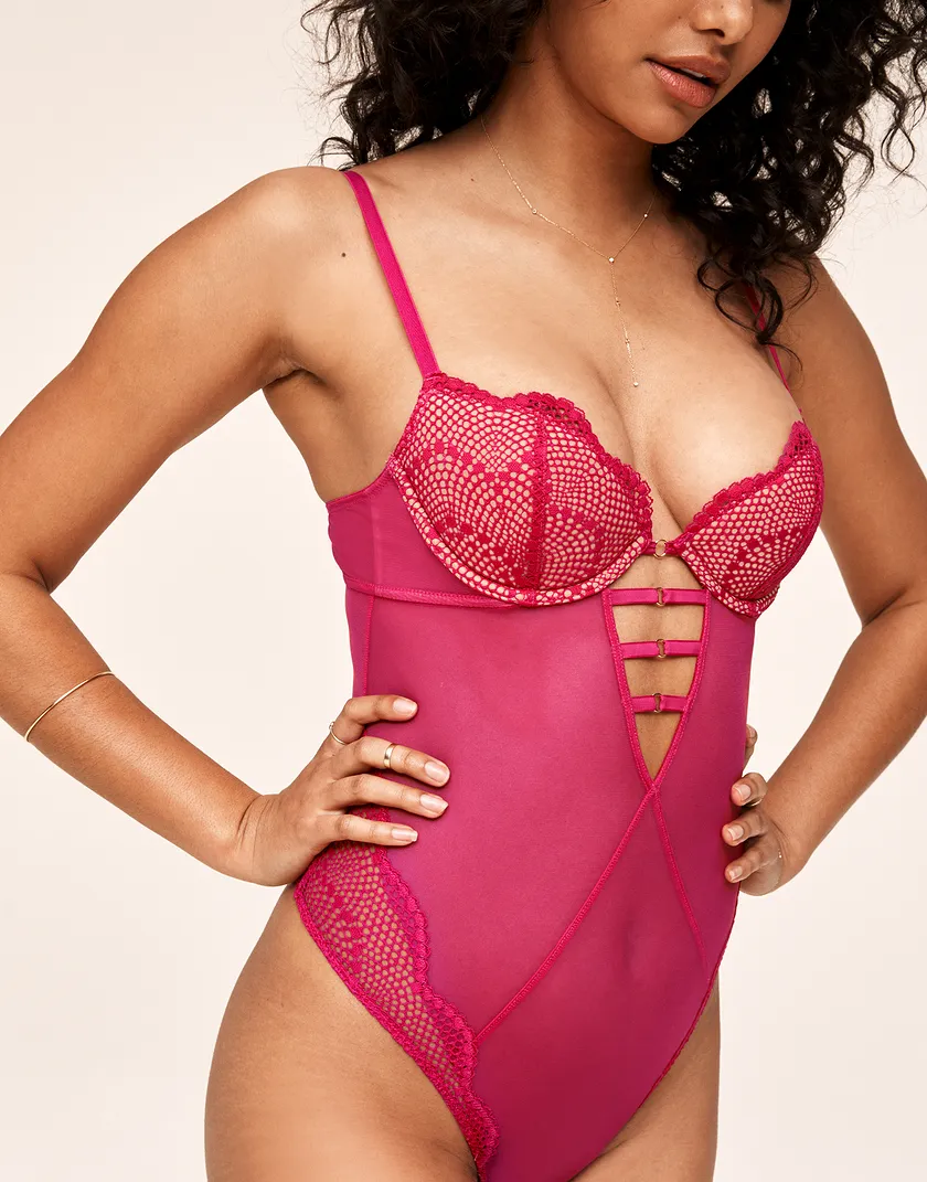 Onika Dark Pink Contour lingerie bundle Model 3