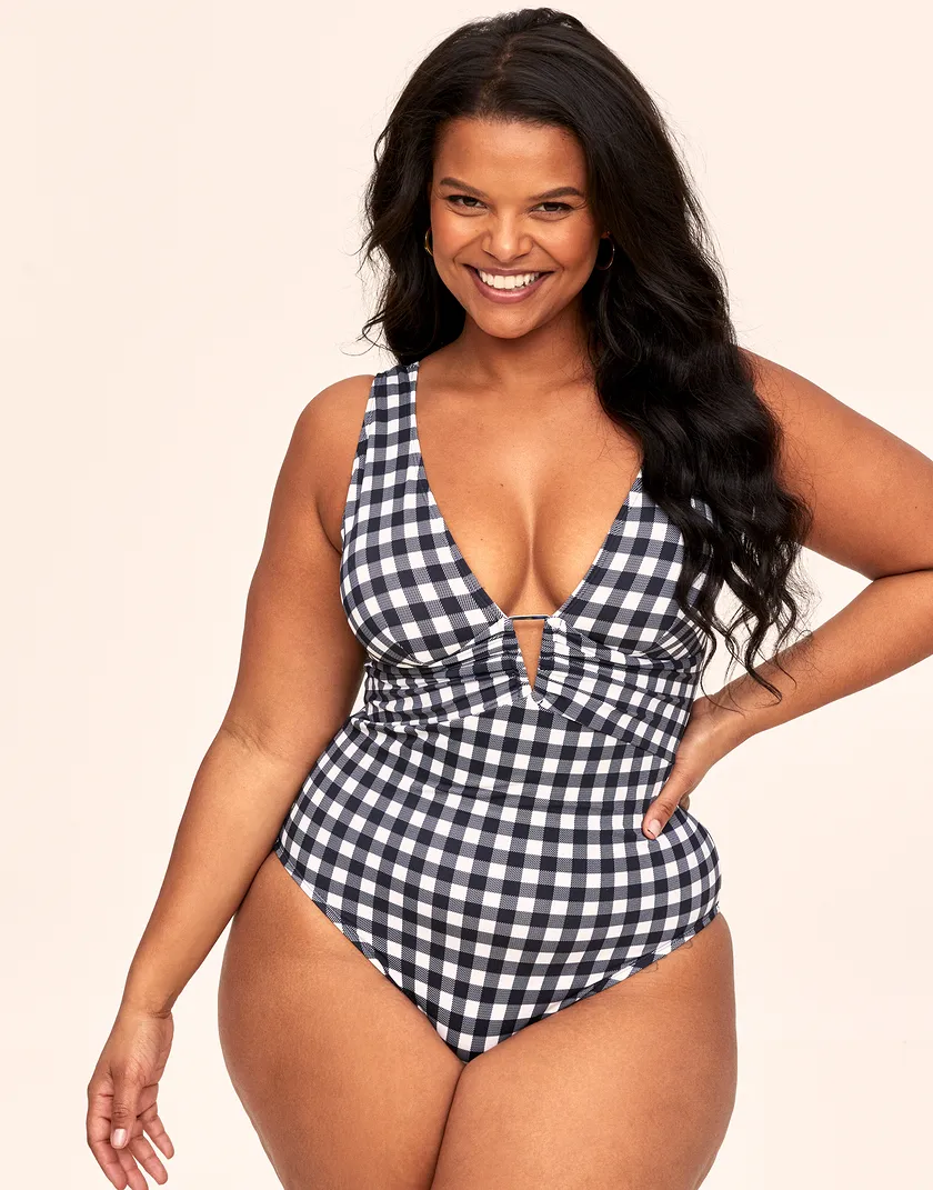 Andria Plaid Black Plus Contour swimwear bundle Model 1