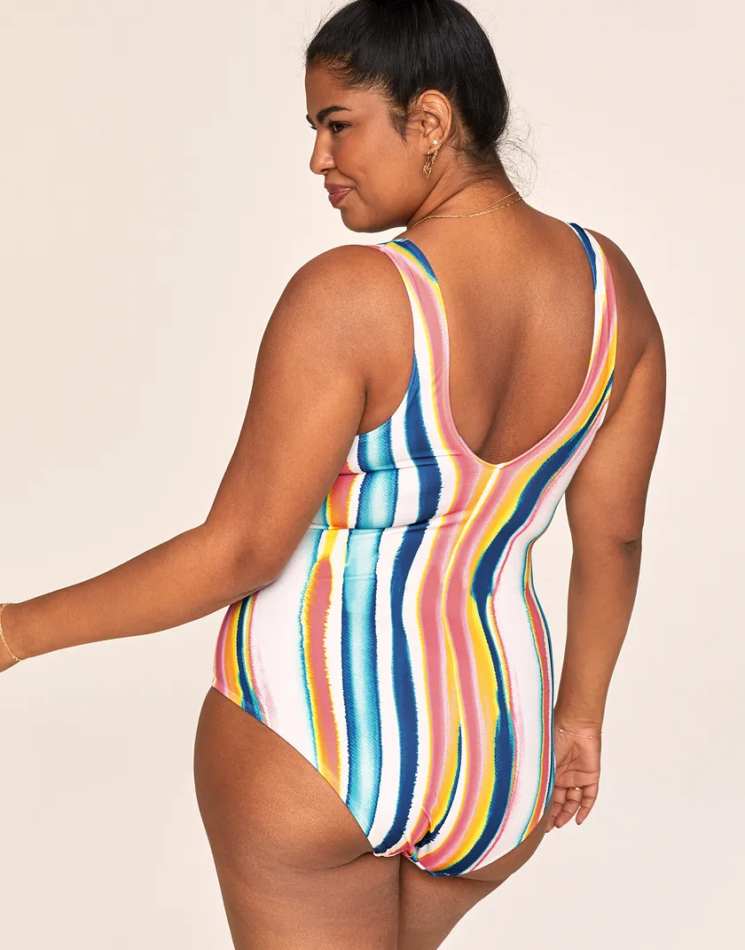 Andria Stripe White 2 Plus Contour swimwear bundle Model 4