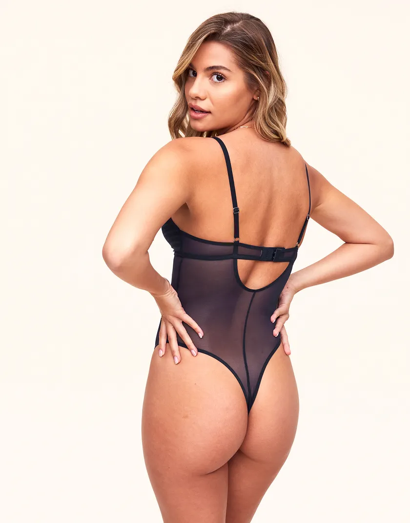 Elloise Dark Blue Unlined lingerie bundle Model 4