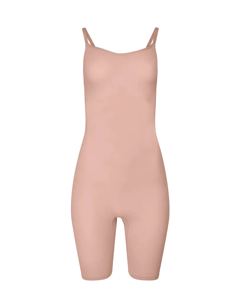 Analise Medium Pink Unlined lingerie bundle Still 3