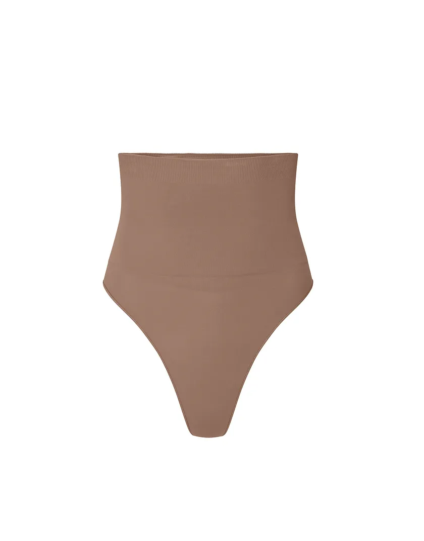 Elodie Thong Medium Beige panty bundle Still 3