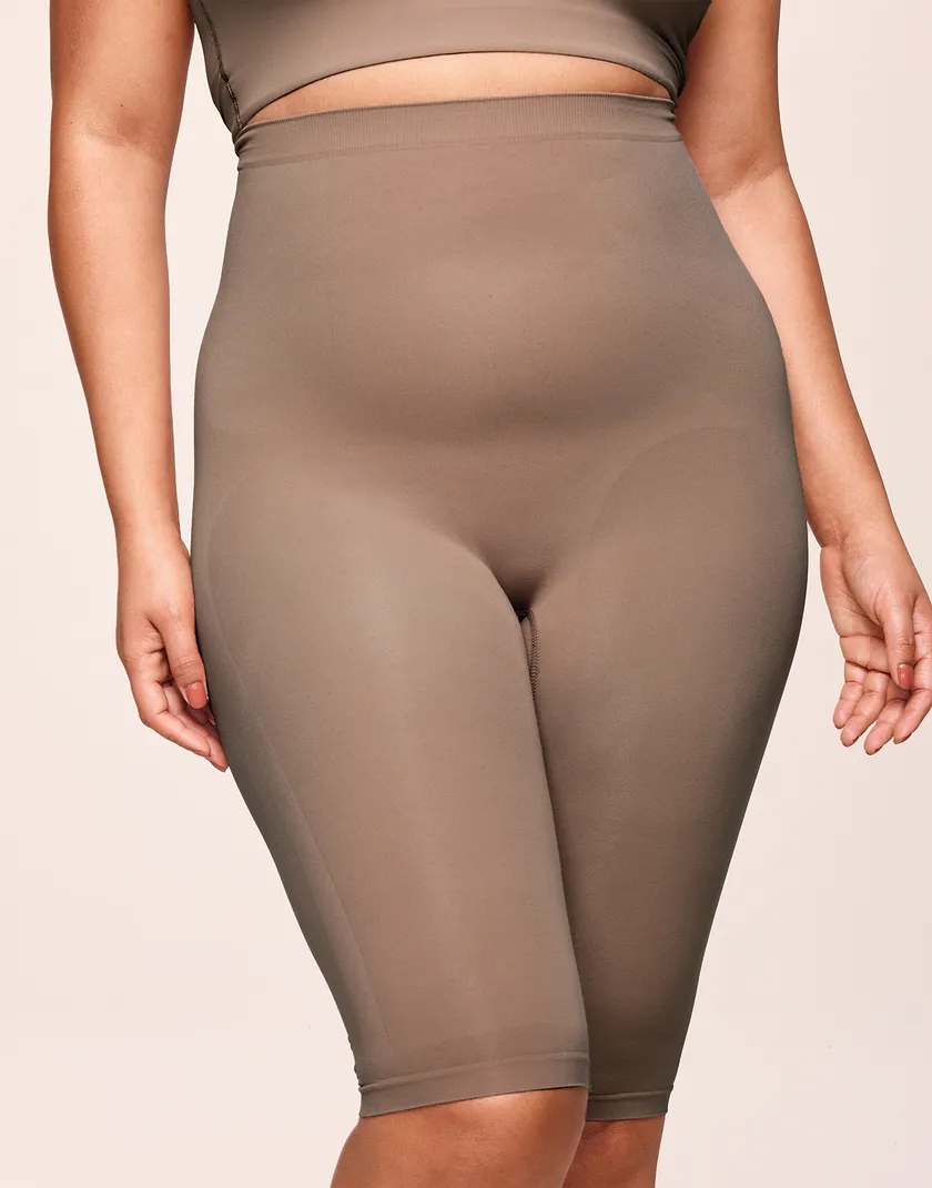 Kaylee Medium Beige Plus legwear bundle Model 5
