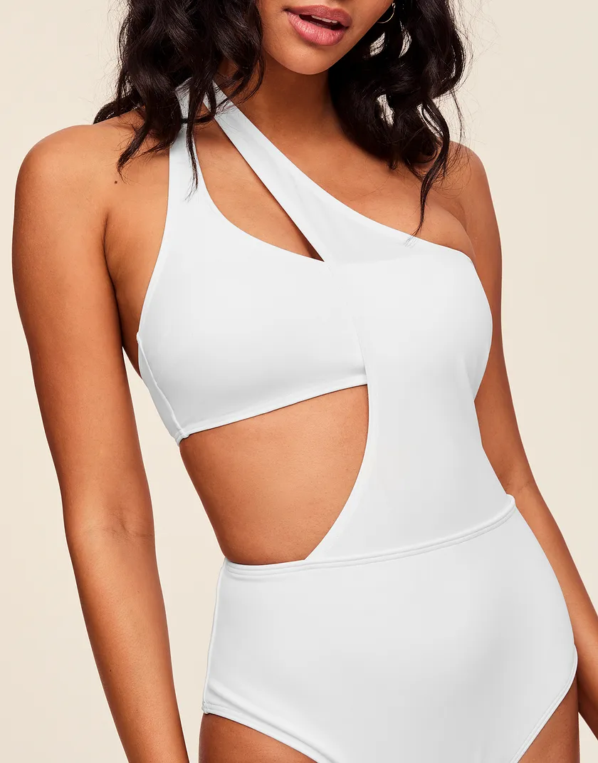 Alaine White Lightly Lined swimwear bundle Model 4