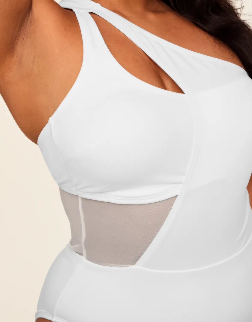 Alaine White Plus Lightly Lined swimwear bundle Model 5