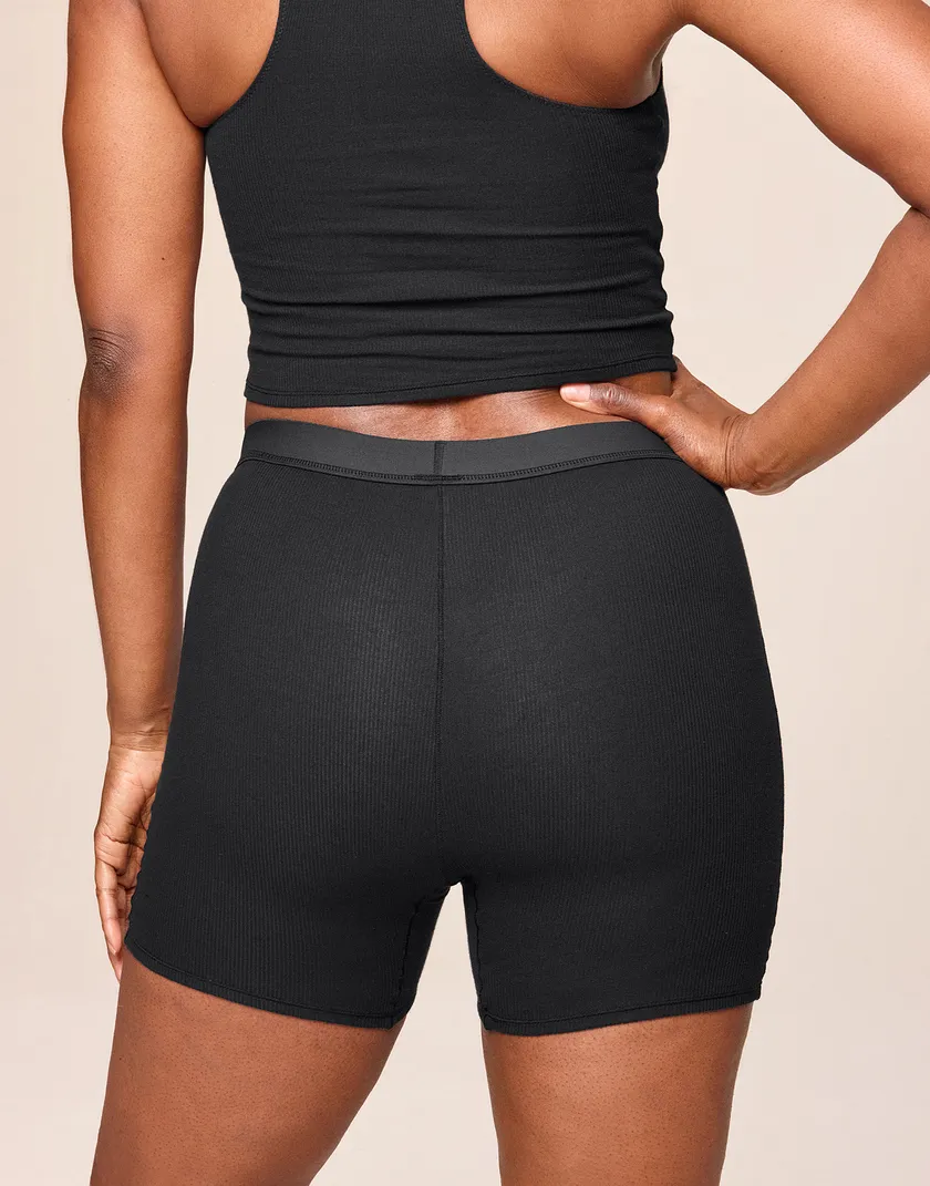 Hena Shortie Black panty bundle Model 2