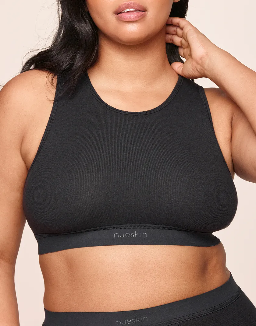 Izzy Black Plus Unlined bra bundle Model 1