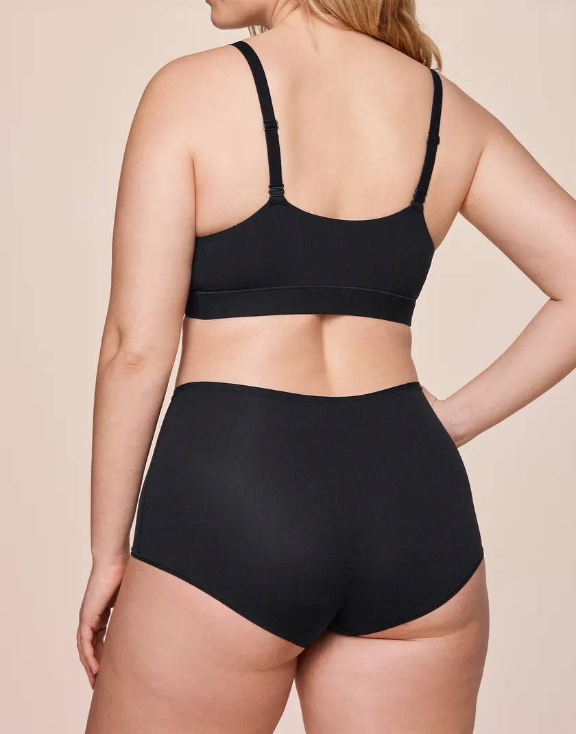 Risa Shortie Black Plus panty bundle Model 5