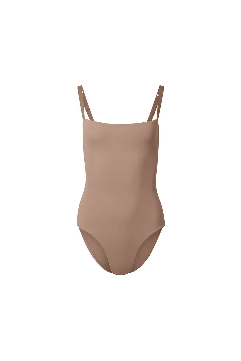 Mila Medium Beige 2 Unlined lingerie bundle Still 3