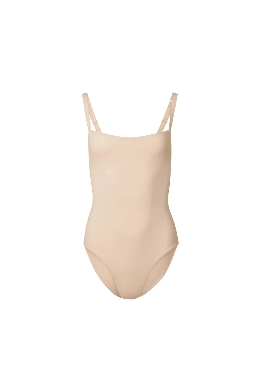 Mila Light Beige Unlined lingerie bundle Still 3