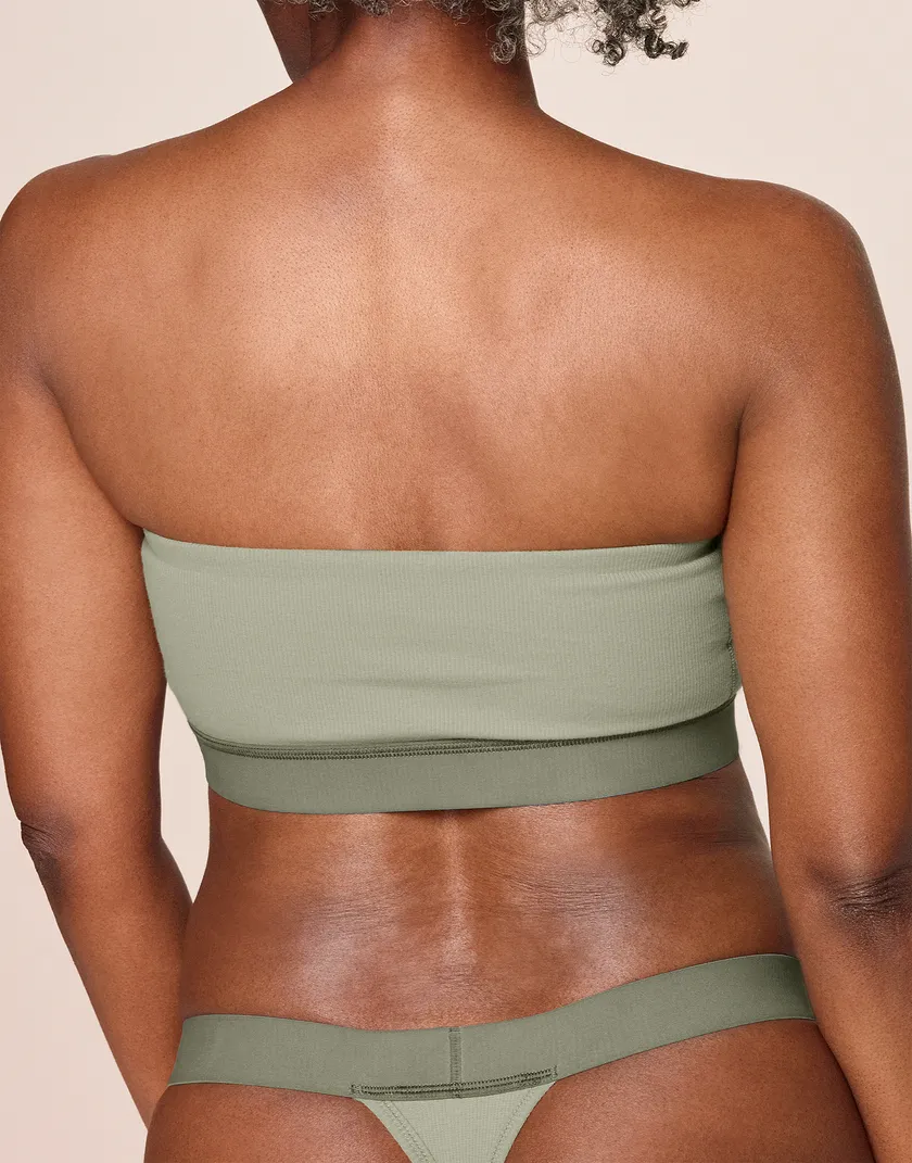 Robin Medium Green Unlined bra bundle Model 2