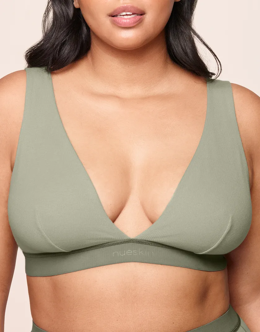 Shae Medium Green Plus Unlined bra bundle Model 1