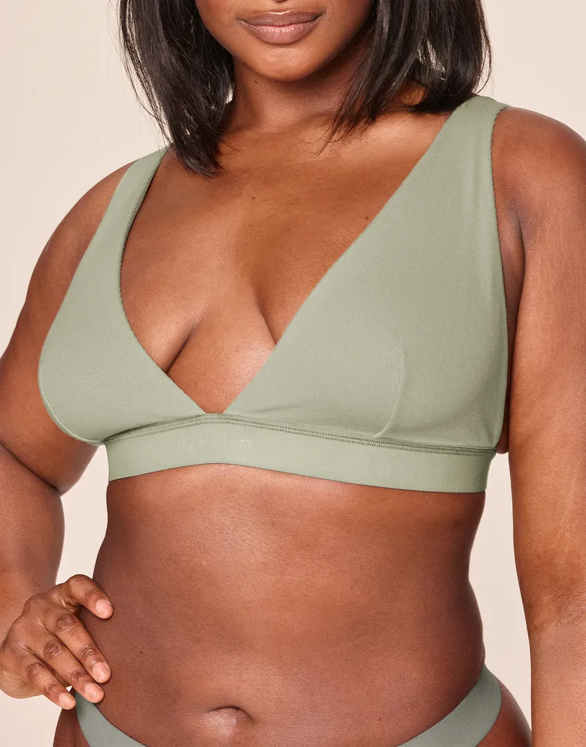 Tania Medium Green Plus Unlined bra bundle Model 1