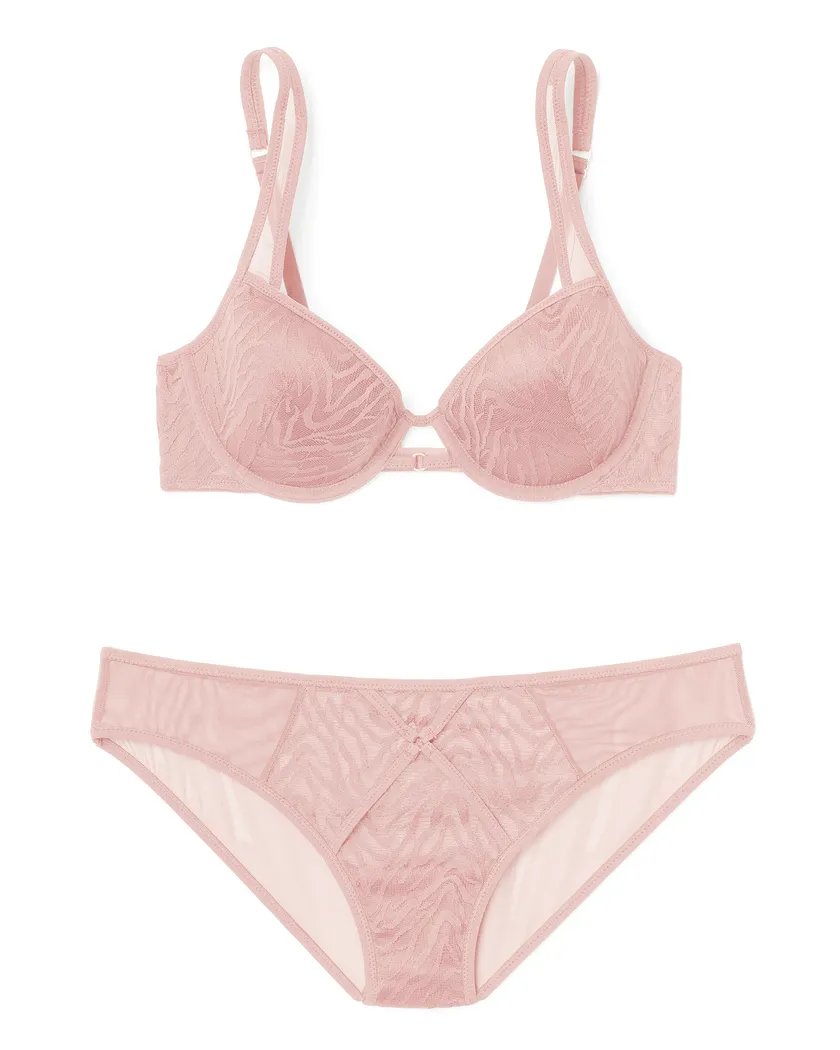 Lilian Medium Beige 2 Contour bra bundle Still 3