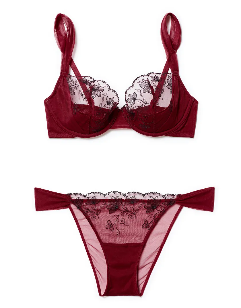 Sofia Dark Red 3 Contour bra bundle Still 3
