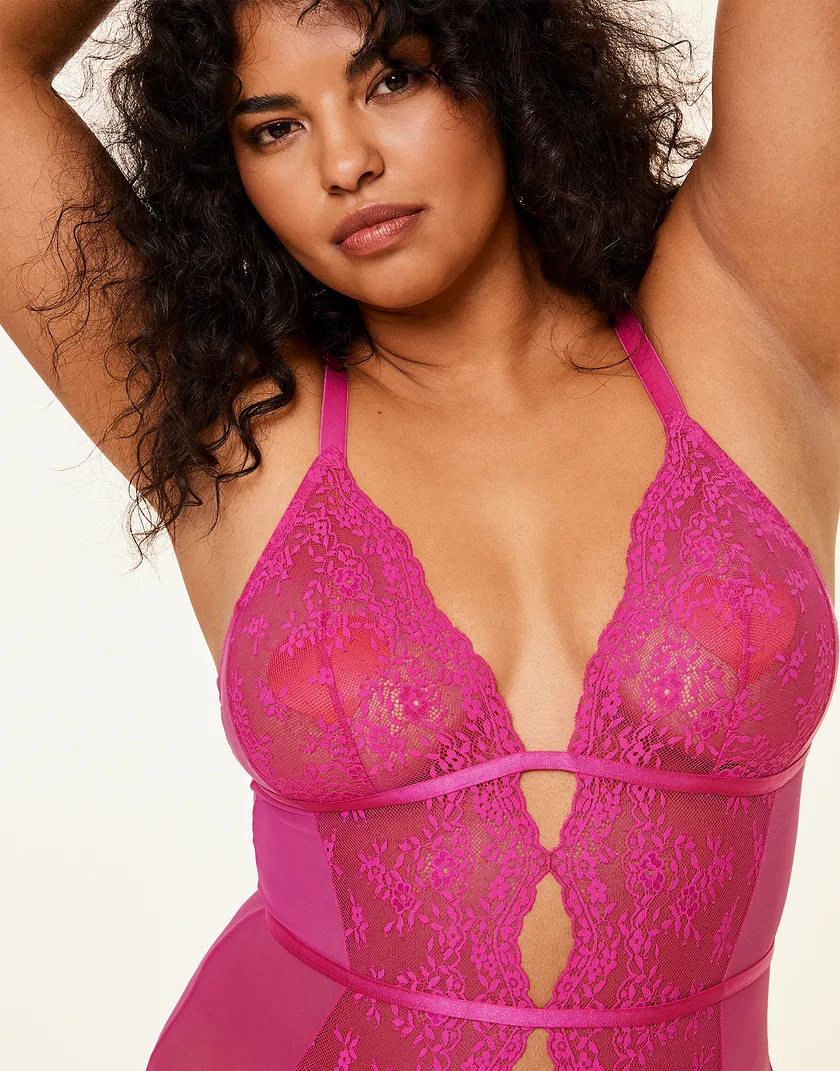 Rosie Dark Pink Plus Unlined lingerie bundle Model 5