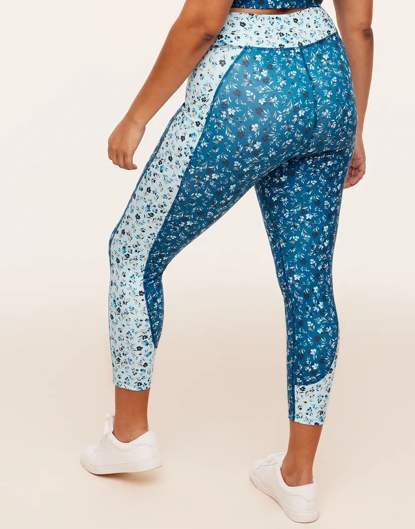 Lotus Crossover Legging Floral Blue Plus activewear bundle Model 6