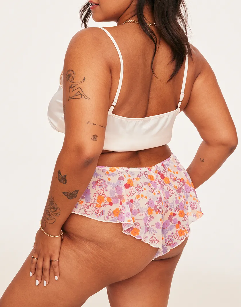 Graciela Cheeky Floral White Plus panty bundle Model 1