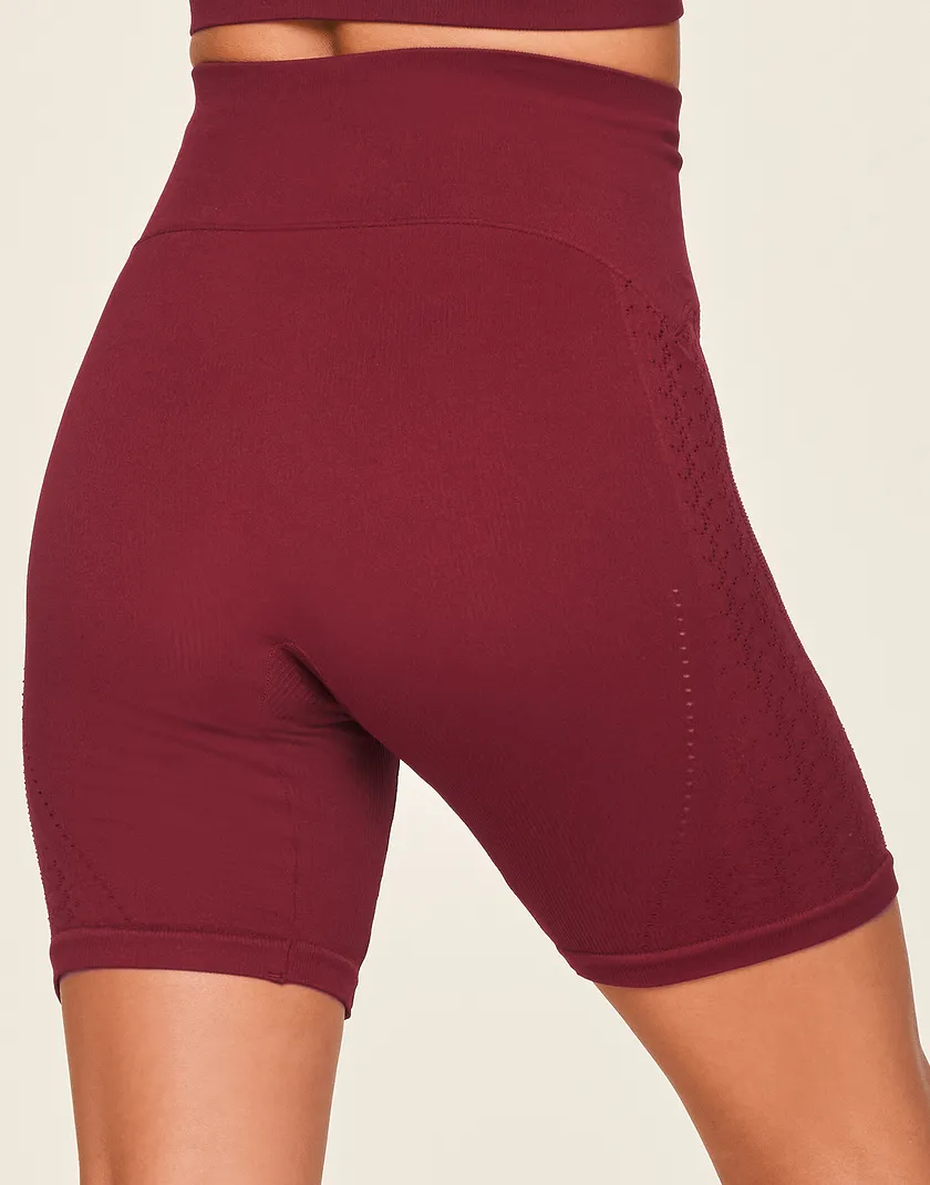 Linni Dark Red activewear bundle Model 3