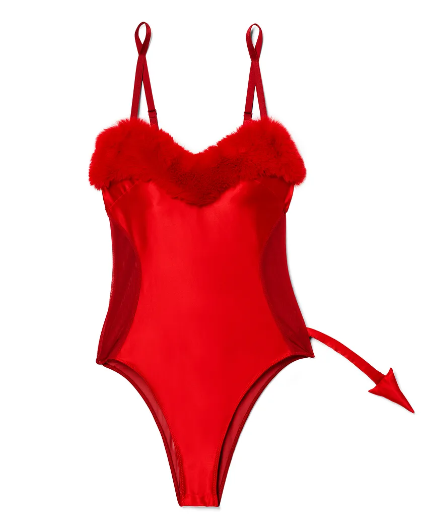 Lucifera Dark Red lingerie bundle Still 2