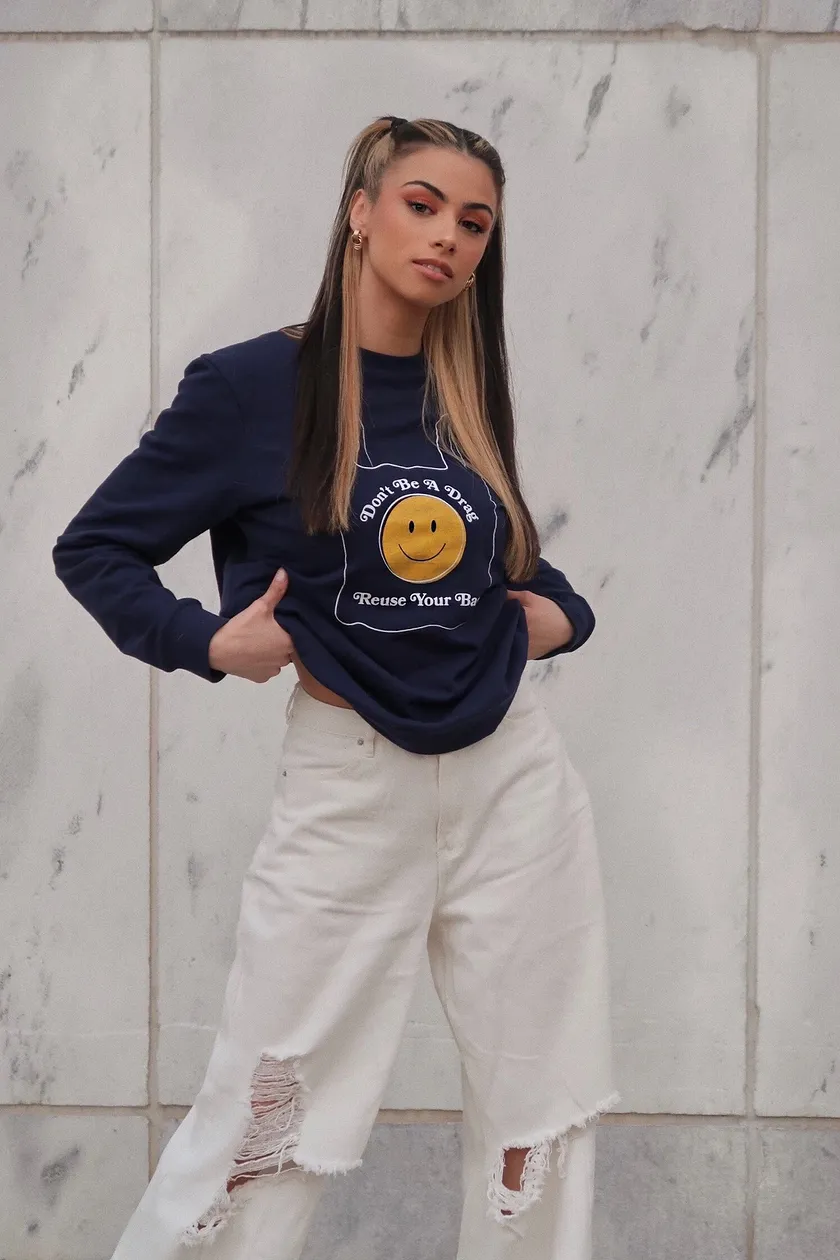 Drag Crew Neck Dark Blue sweatshirts bundle Model 5