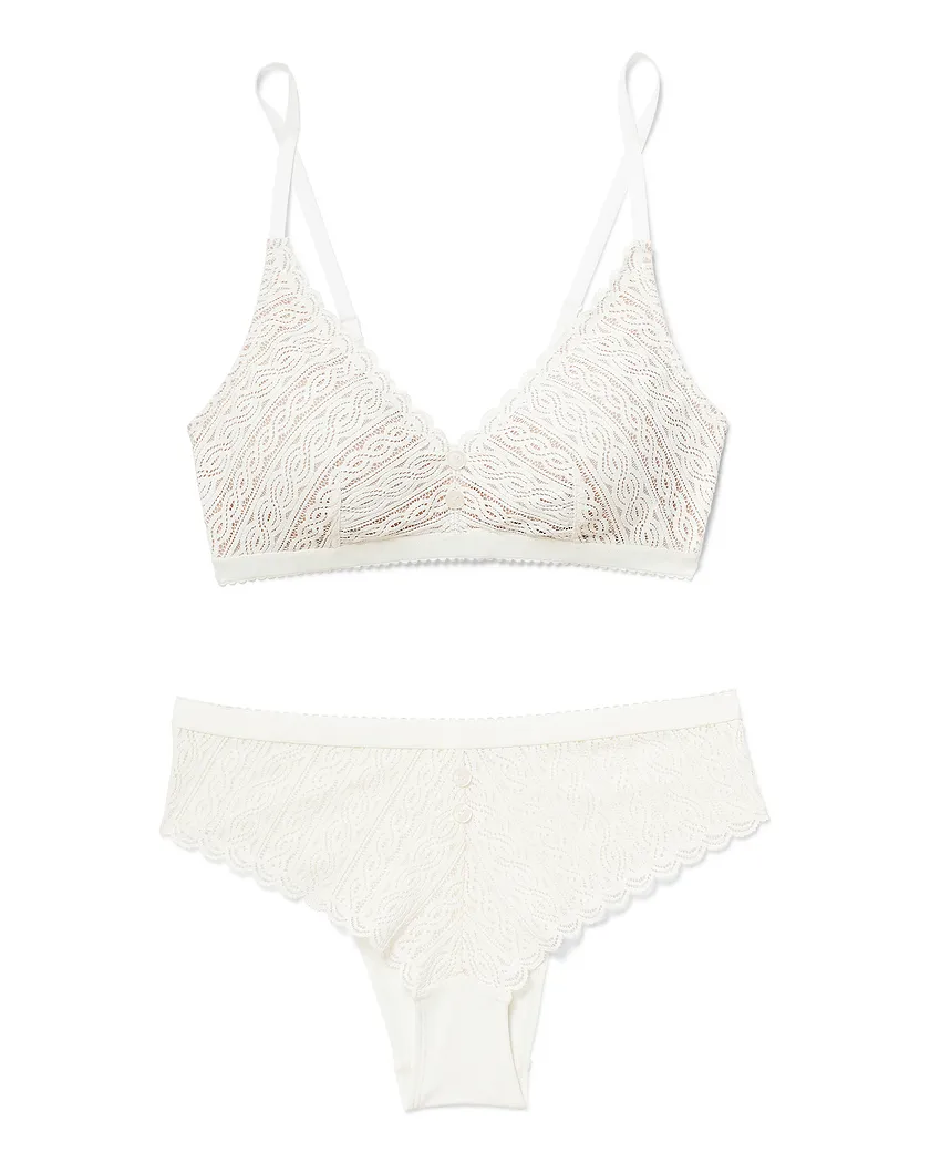 Samanta White 2 Contour bra bundle Still 5