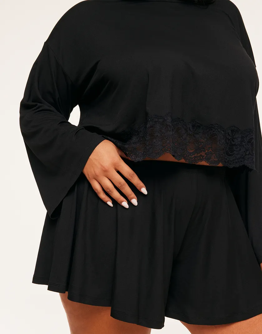 Ande Black Plus sleepwear bundle Model 3