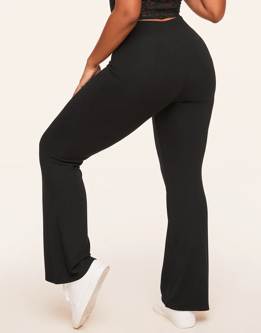 Donna Black Plus lounge bundle Model 5