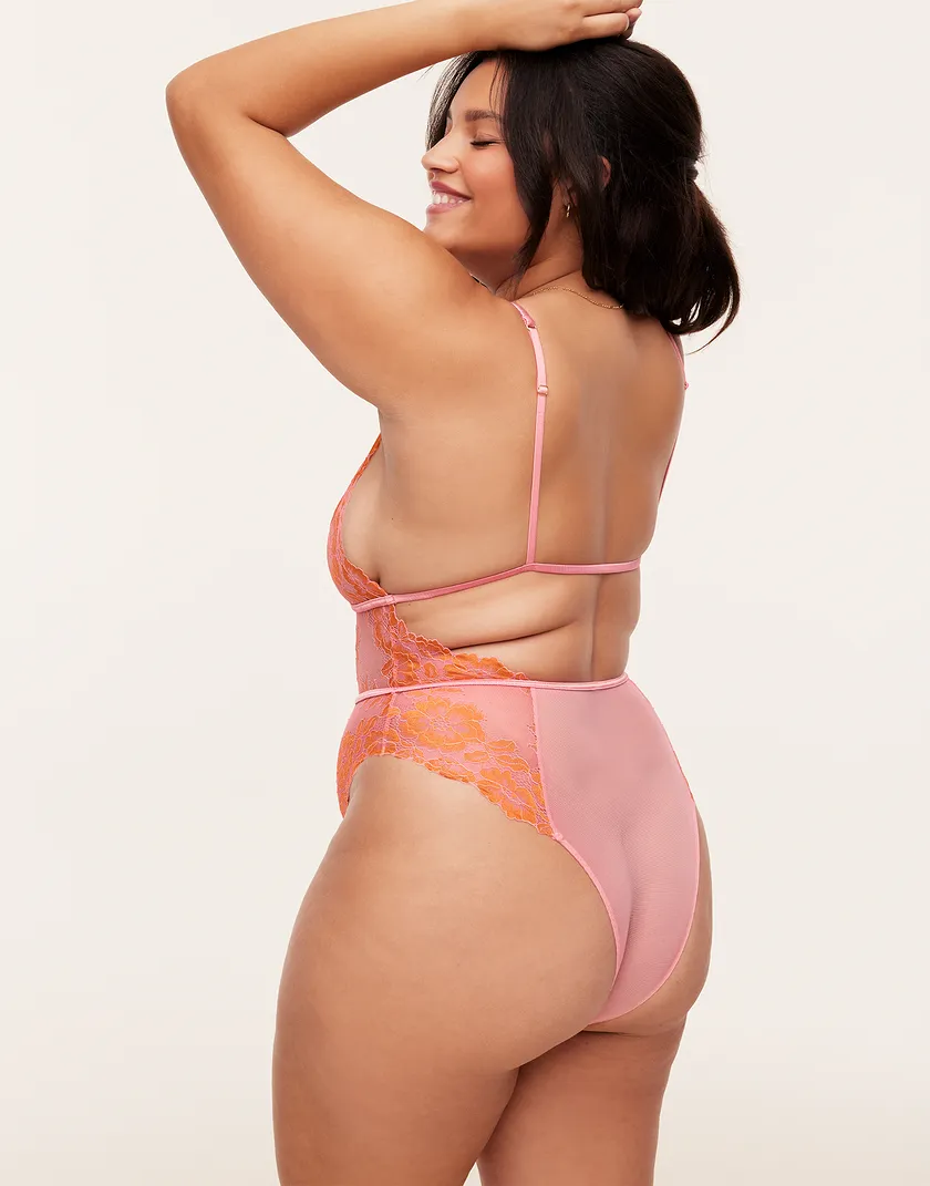 Calissa Medium Pink 2 Plus lingerie bundle Model 4