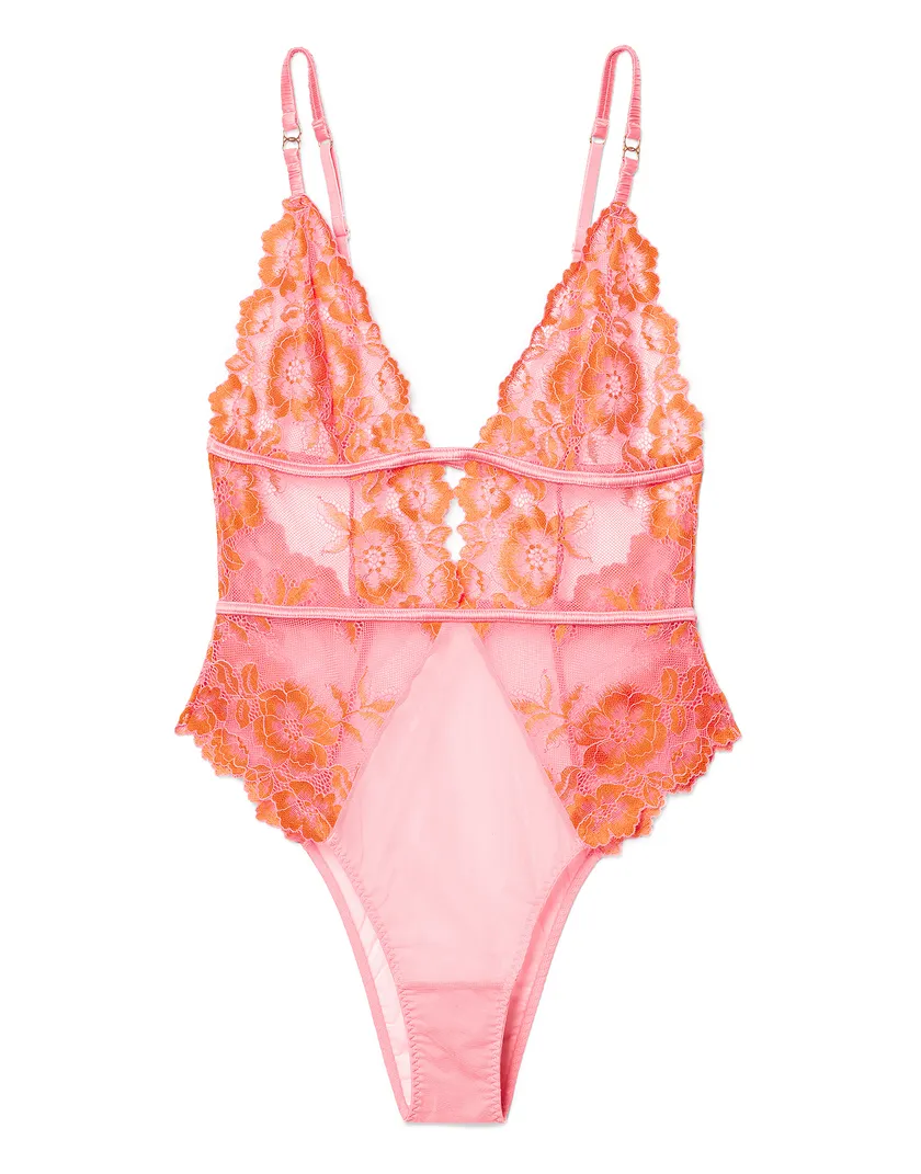 Calissa Medium Pink 2 Plus lingerie bundle Still 2