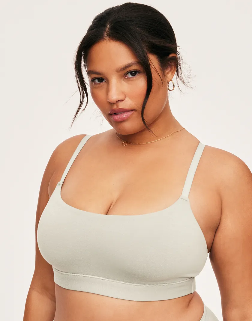 Anja White Plus Unlined bra bundle Model 2