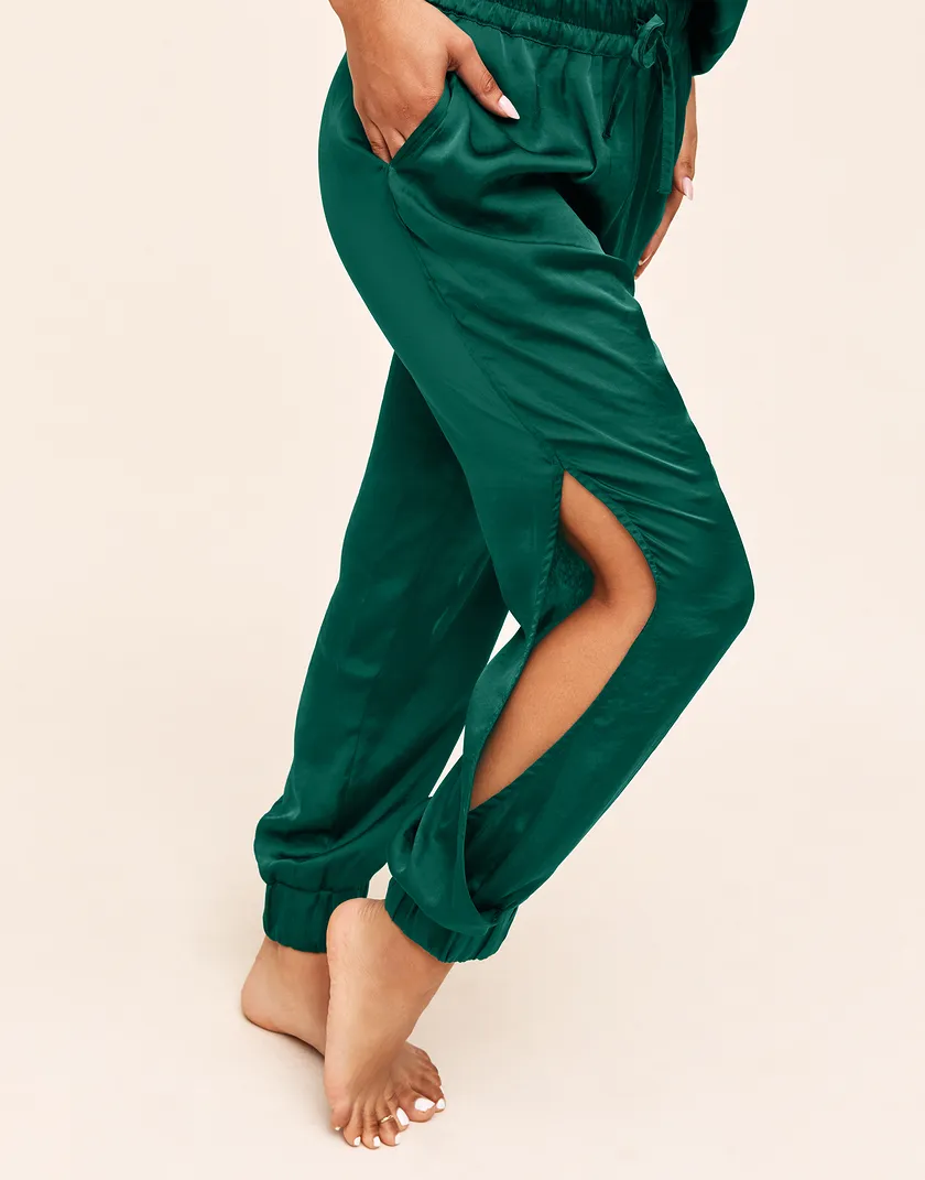Bethany Dark Green lounge bundle Model 3