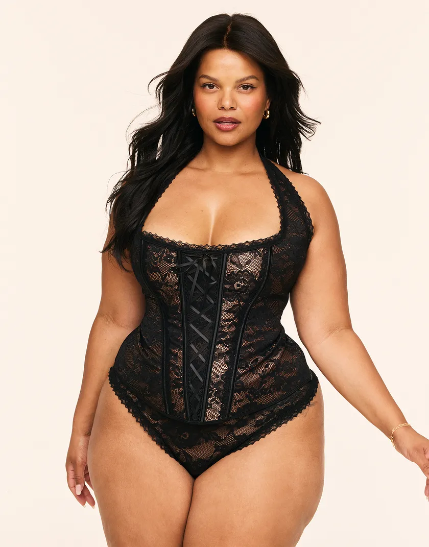 Haisley Black Plus Unlined corset bundle Model 2