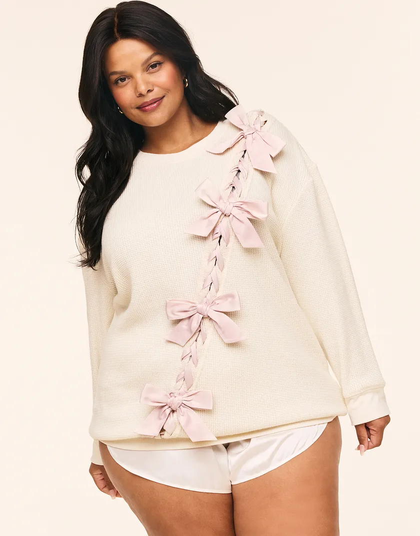 Janine White Plus lounge bundle Model 2