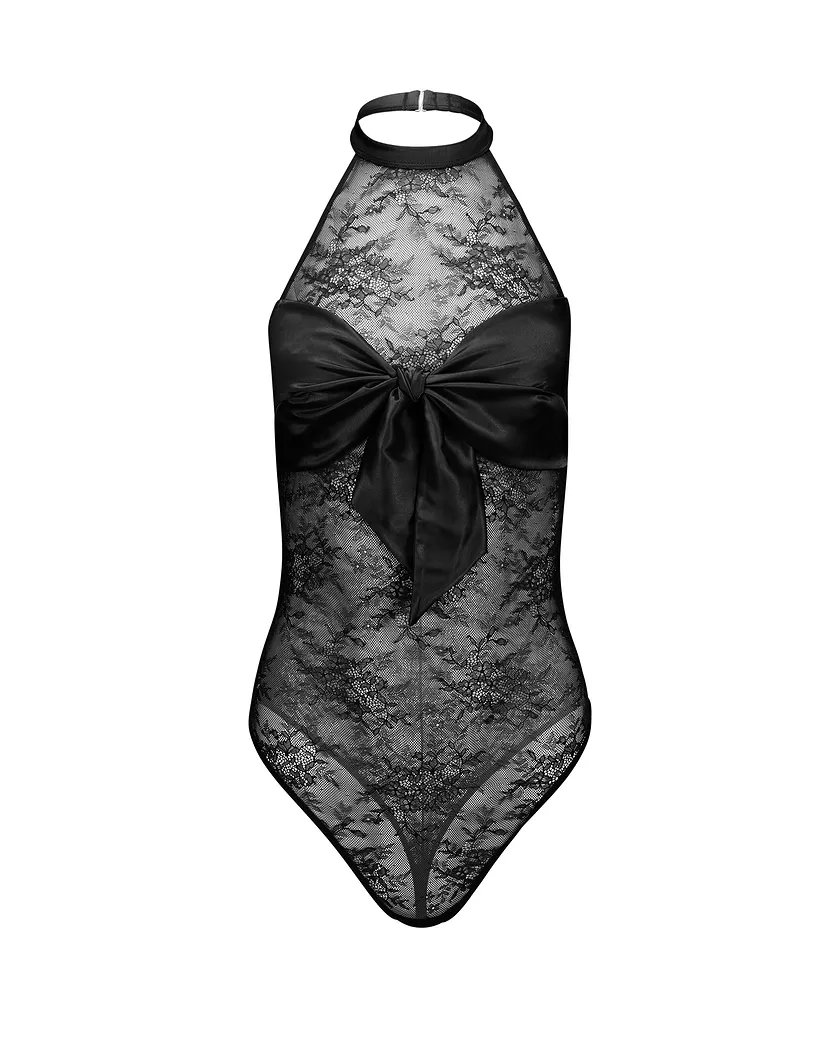 Kamilia Black lounge bundle Still 2
