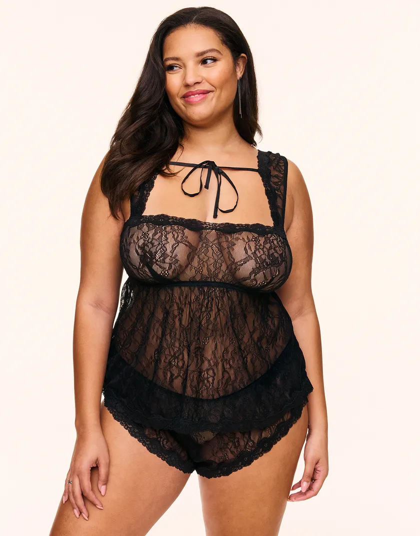 Ettie Black Plus lingerie bundle Model 4