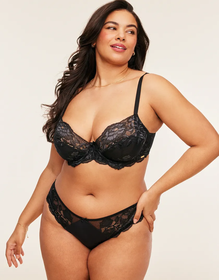 Chelsi Black 2 Plus Unlined bra bundle Model 3