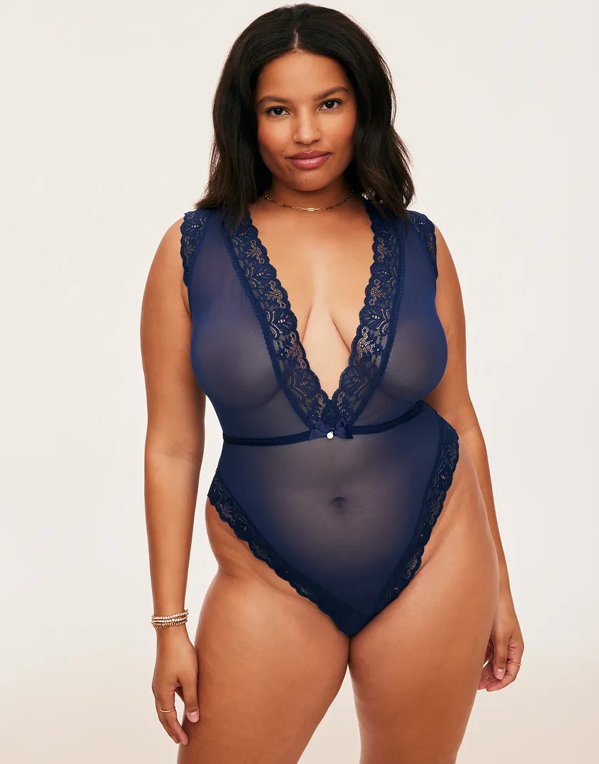 Amanda Dark Blue Plus Unlined lingerie bundle Model 2