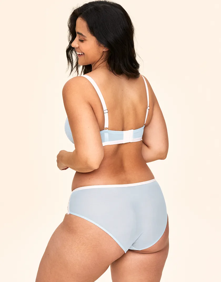 Evelyn White 2 Plus Unlined bra bundle Model 6