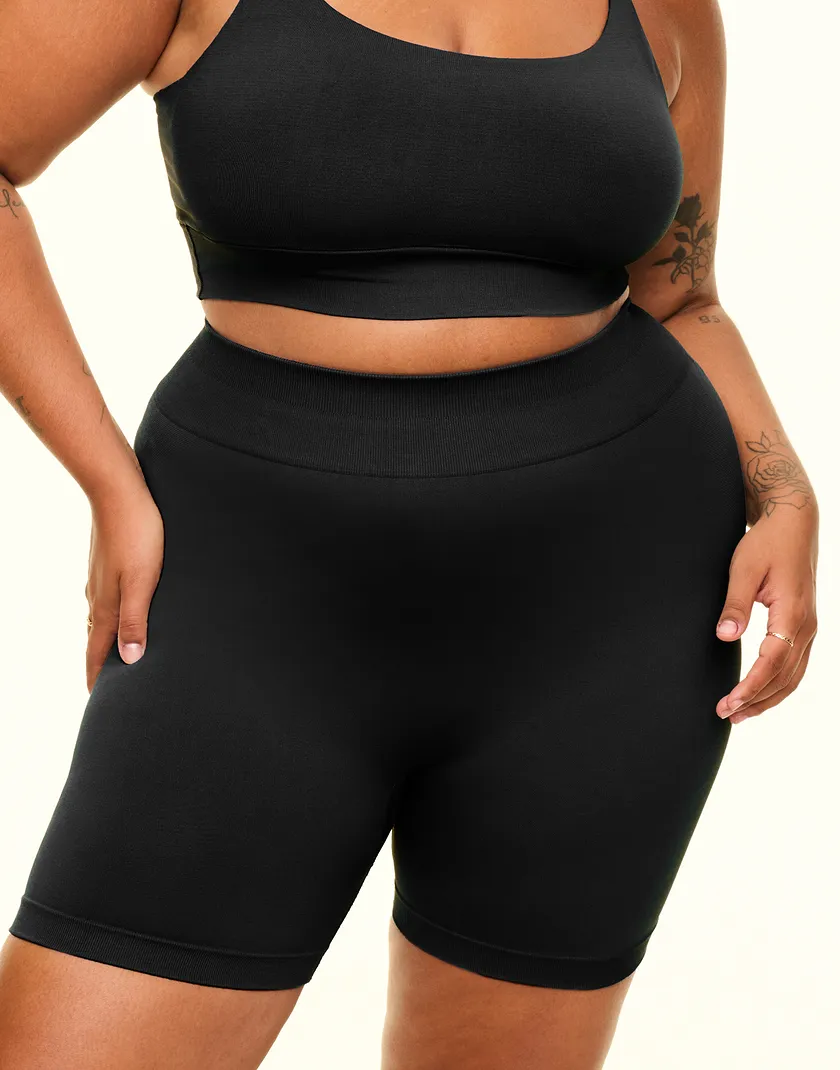 The Ultimate Bike Black Plus activewear bundle Model 2