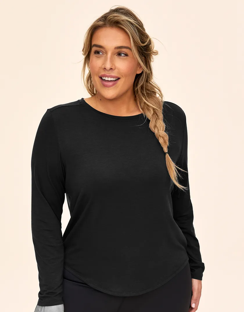 Molly Longsleeve Black Plus lounge bundle Model 2
