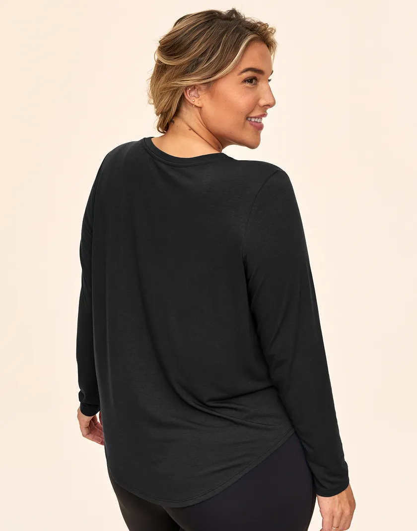 Molly Longsleeve Black Plus lounge bundle Model 5