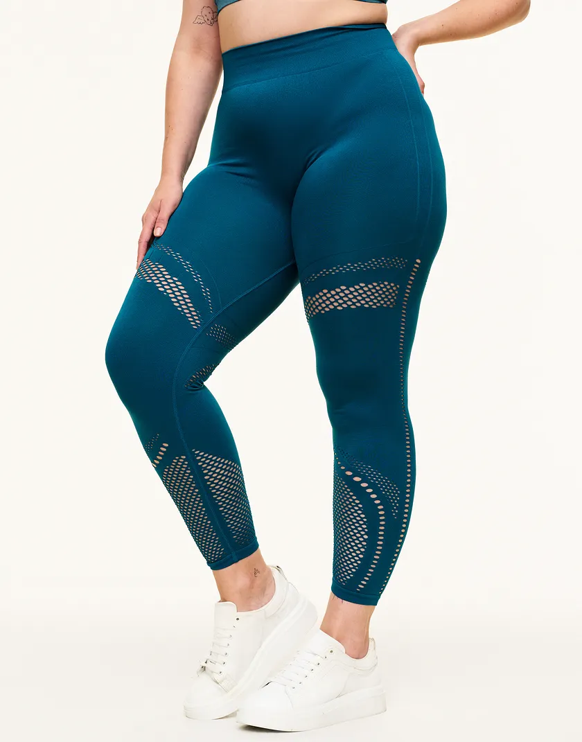 Skylar Seamless Legging Dark Blue 2 Plus activewear bundle Model 1